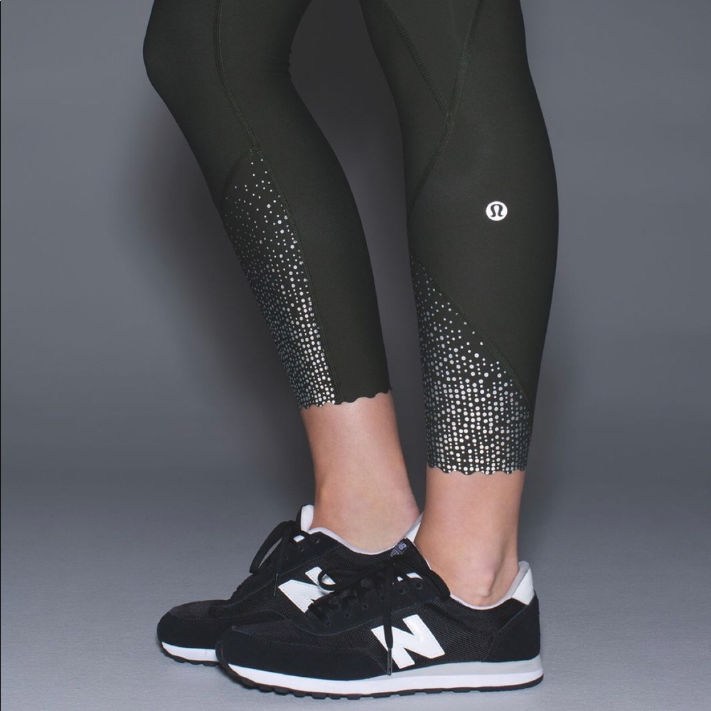 Lululemon Tight Stuff Tight 25” size 6 dark fern